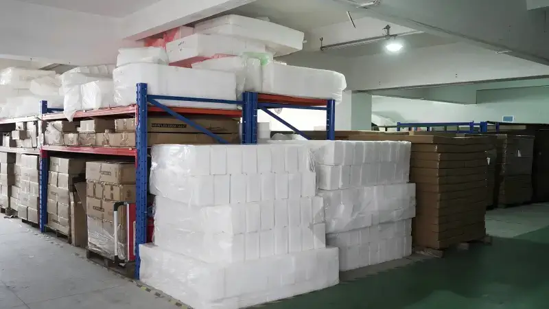 LED grow light packaging and inventory